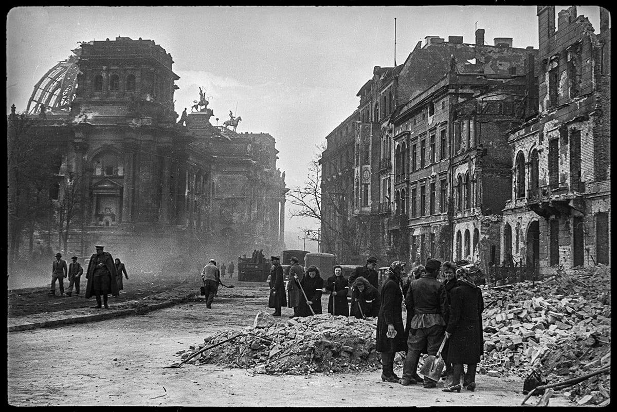 Битва за Берлин: Апрель-Май 1945